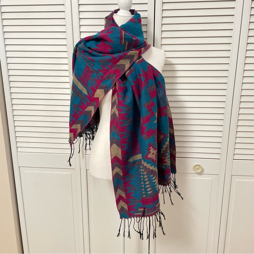 NWT Rikka Scarf Wide Shoulder Wrap Shawl Fringed One Size Festival Fringe Boho